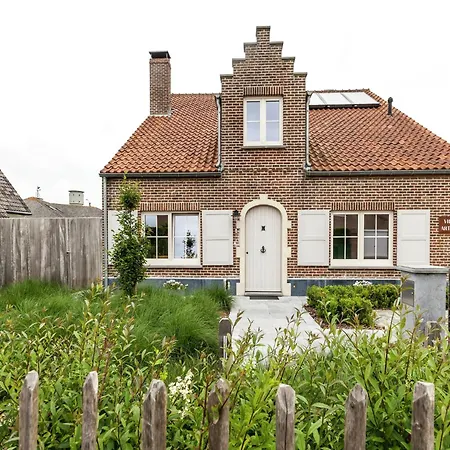 With Bubble Bath Ferienhaus